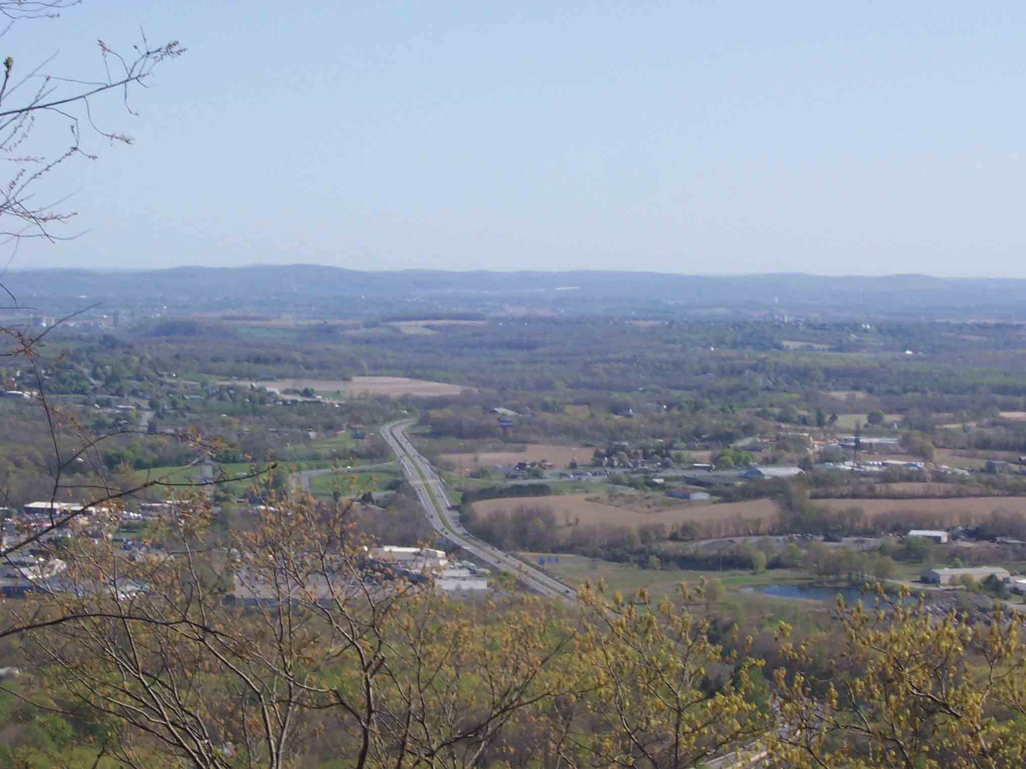 http://cnyhiking.com/HahnsLookout001.jpg