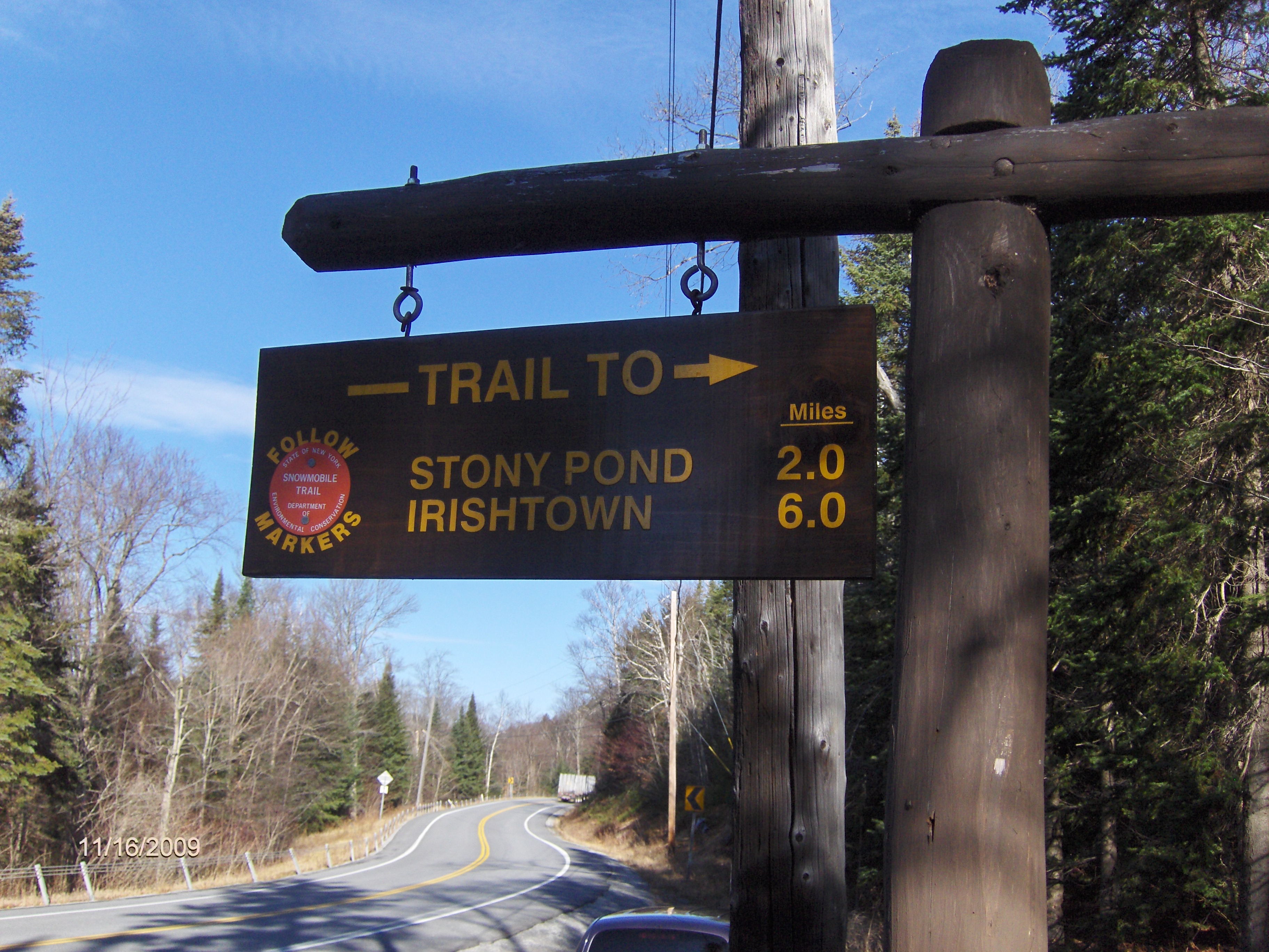 http://cnyhiking.com/StonyPondTrailhead0101.JPG
