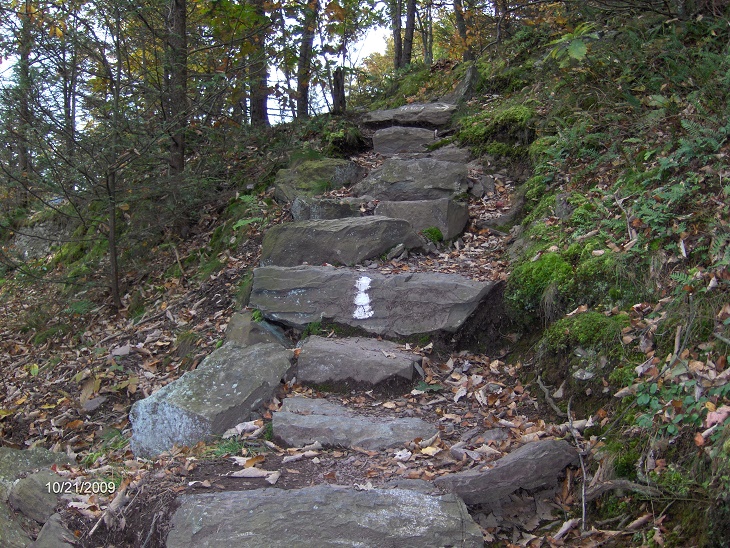 http://cnyhiking.com/DelawareWaterGap0768.JPG