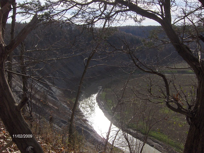 http://cnyhiking.com/Letchworth1199.JPG