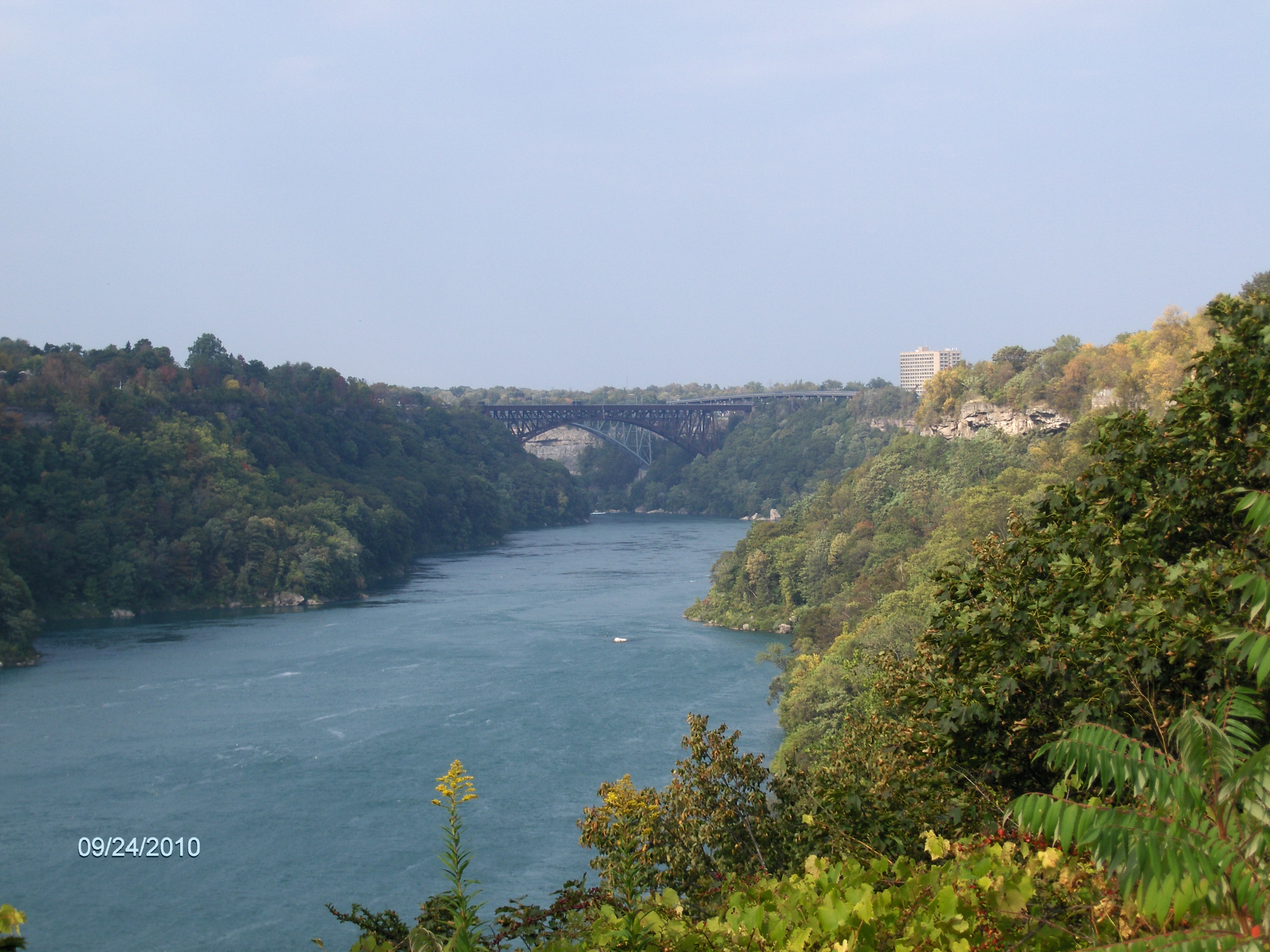 http://cnyhiking.com/NYSP-NiagaraFalls6900.JPG