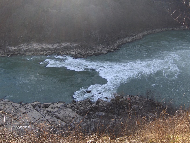http://cnyhiking.com/NYSP-Whirlpool8335.JPG