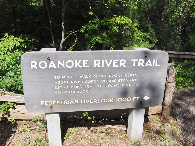 http://cnyhiking.com/RoanokeRiver1202.JPG