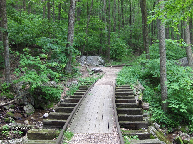 http://cnyhiking.com/WigwamFalls1119.JPG